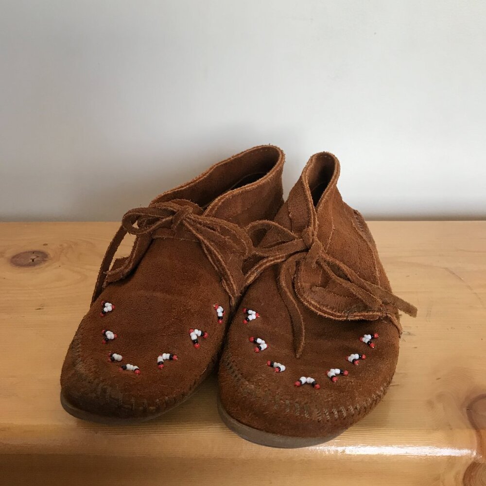 Minnetonka moccasins size 5.5